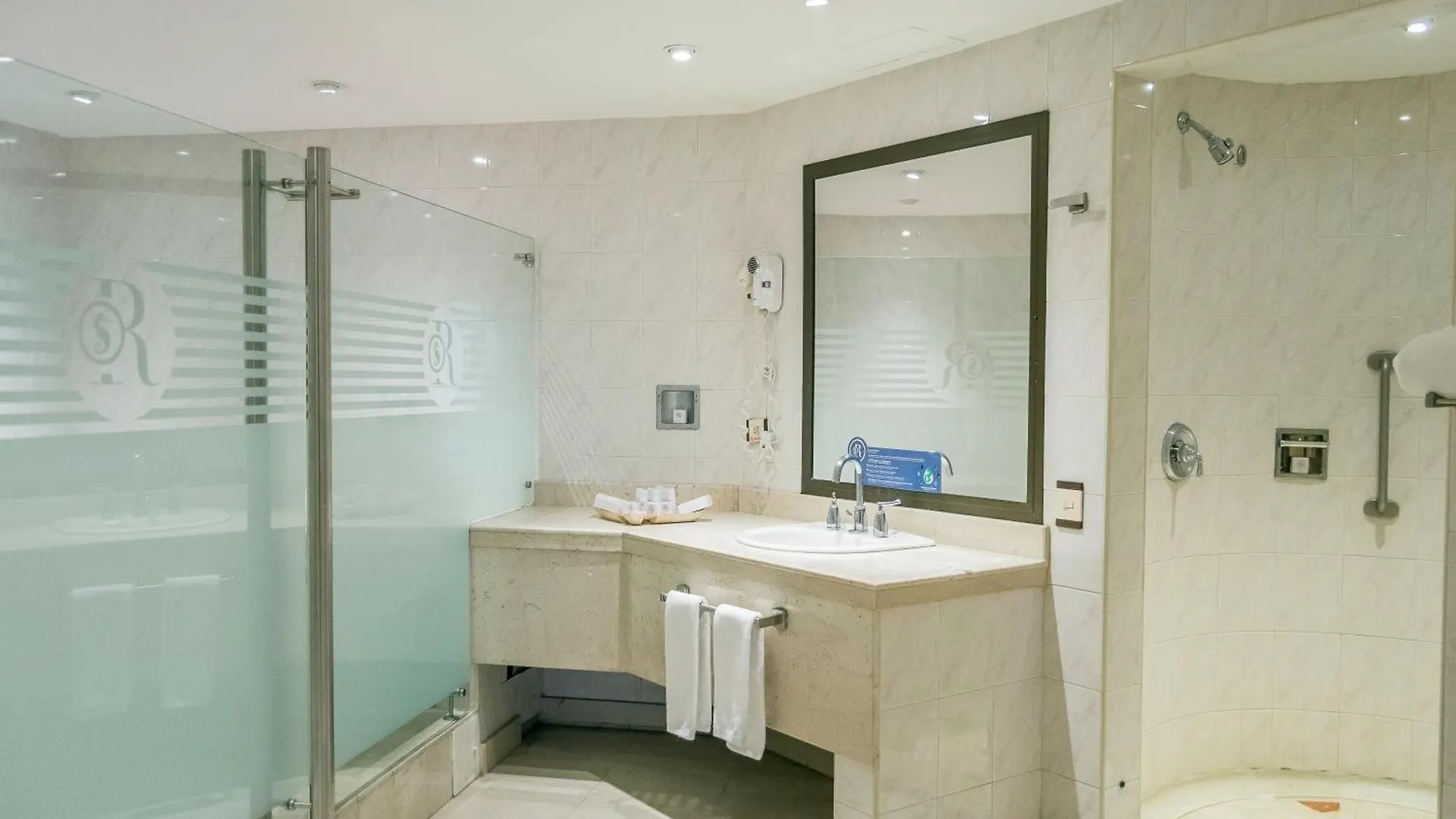 Hotel Bogota Regency Usaquen 4*,